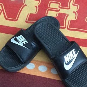 Nike Slip on Sandals